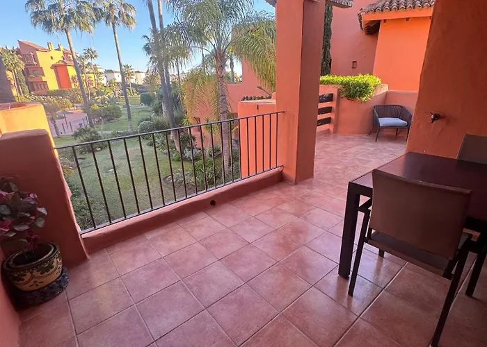 Sotoserena 2d Con Vista A La Piscina Y Montana Estepona